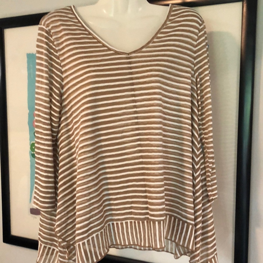 Beige/White striped top